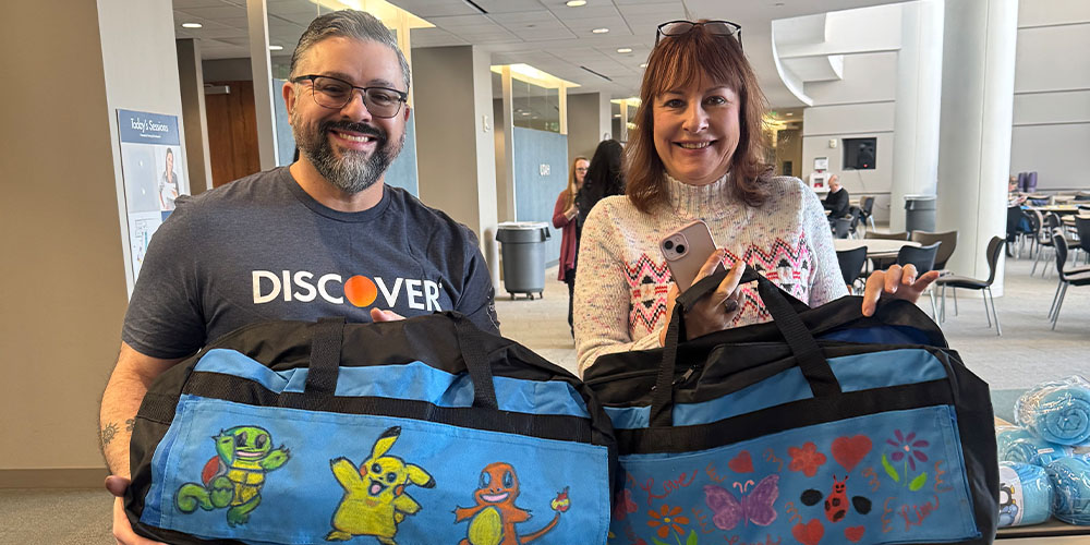 Discover teammates participating in corporate team building activities in Illinois