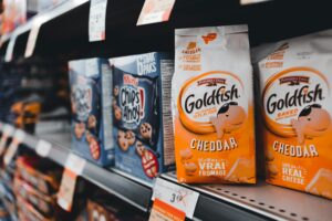 goldfish and chips ahoy are good hands to keep for kids